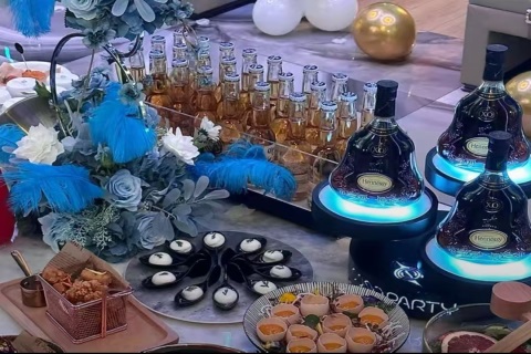 太原万利汇KTV招聘,万利汇夜总会,免费包住宿报销路费超贴心